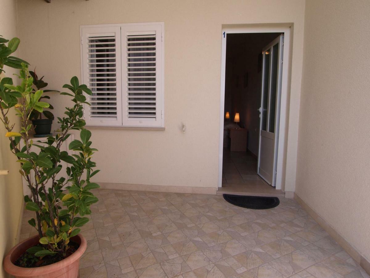 Apartments Skorin Lumbarda Ngoại thất bức ảnh